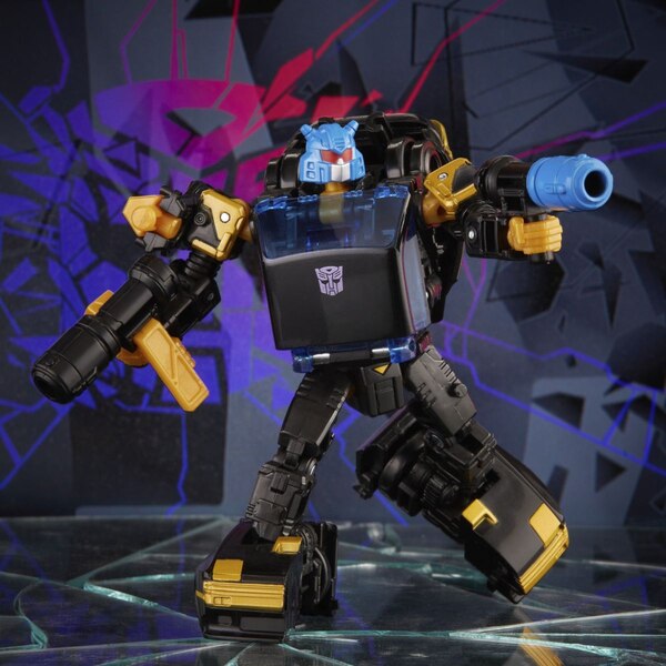 Shattered Glass Collection Autobot Goldbug  (3 of 15)